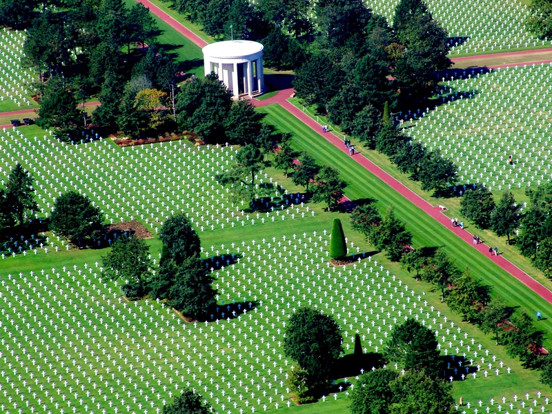   Vue aérienne du cimetière américain de Colleville 