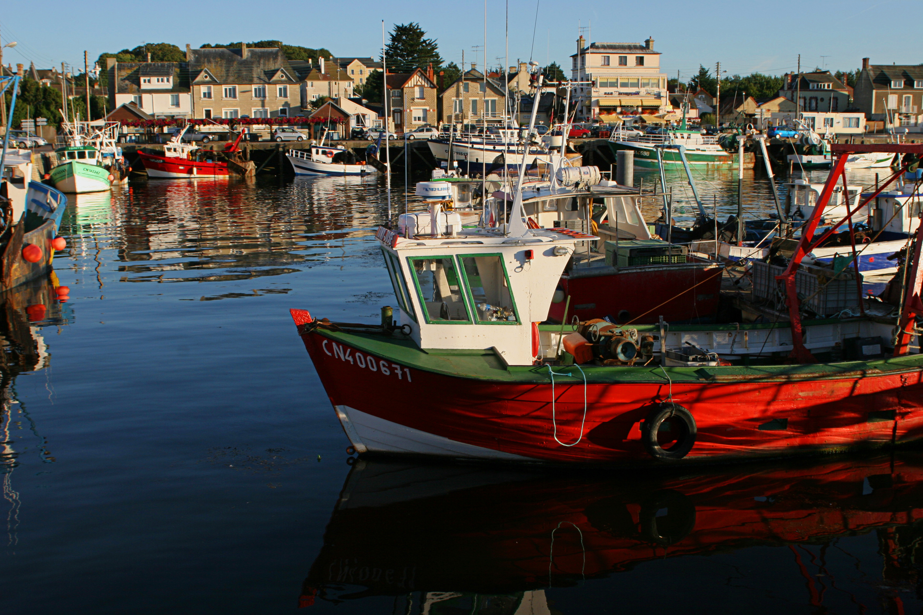 Bateaux de pêche à Grandcamp Maisy ©JP.BRUN Bateaux de pêche à Grandcamp Maisy