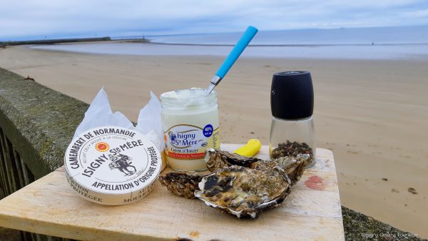 Voir la suite du zoom sur Huîtres chaudes d'Isigny au camembert, un goût de Normandie !